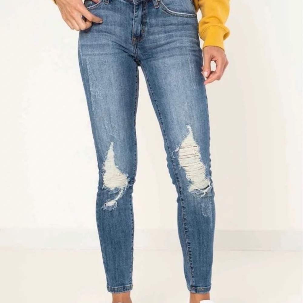 KanCan Jeans size 7/27